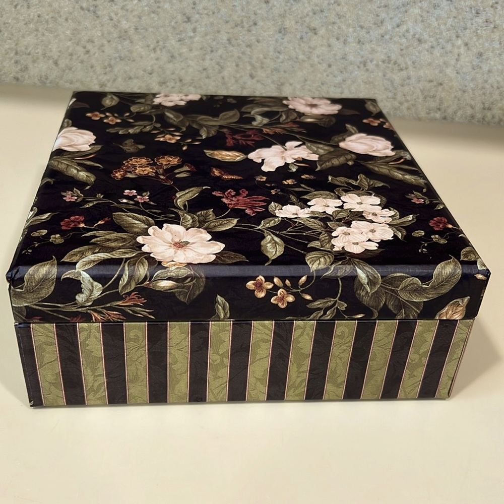 Floral Jewelry Box, by Bob’s Boxes, by Lang